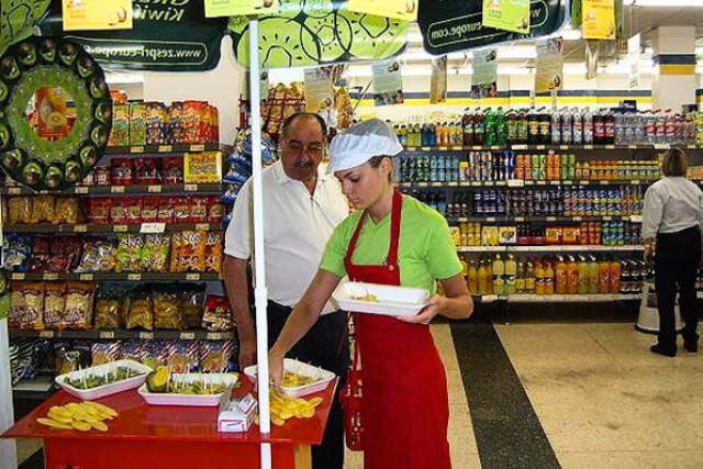 Promotoras para centros comerciales de Antequera, Málaga