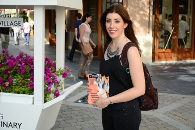 Promotoras en Navalcarnero, Madrid para entrega en mano de flyers
